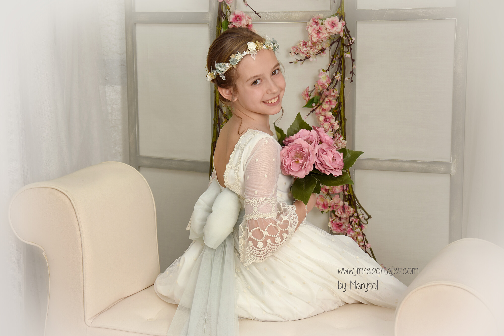 J&M Reportajes - comunion-zaragoza-fotografo-estudio-exteriores-reportajes-marysol-vestido-ninos.jpg